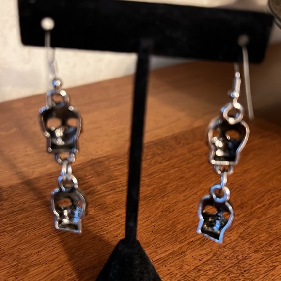 Earrings - Picture 3 of 3